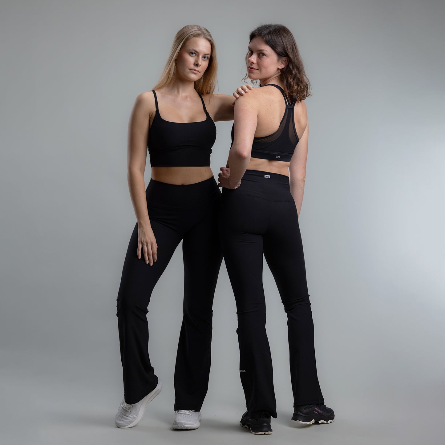 Agile Flared Legging Women's BLACK