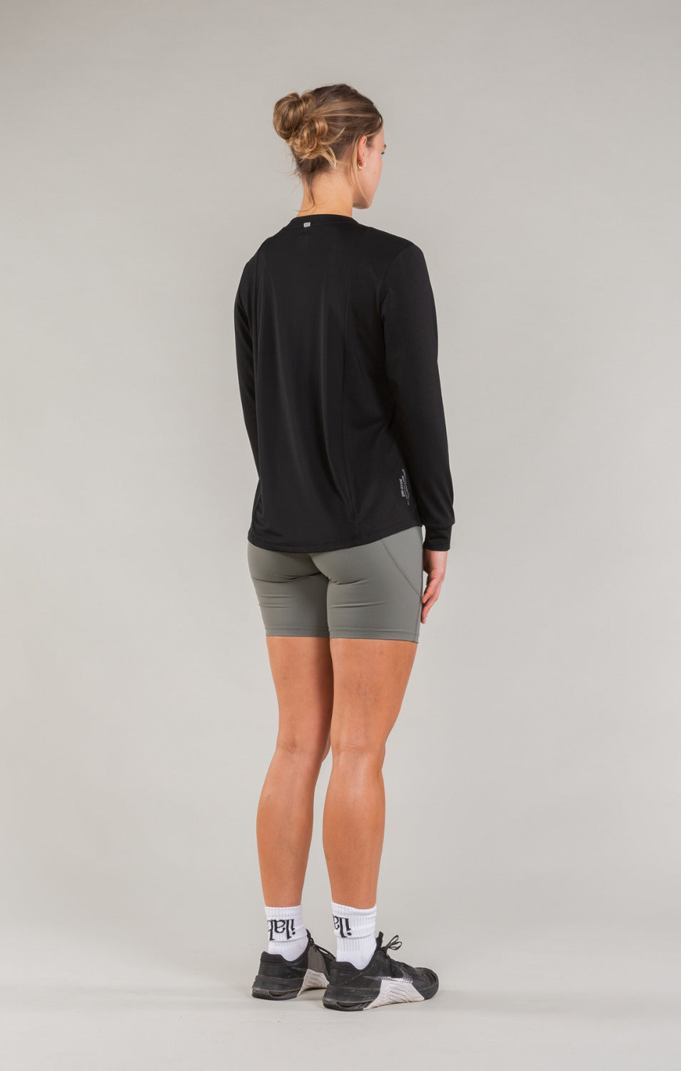 Women's Lomond Long Sleeve Tee | Capsize - Black - ilabb